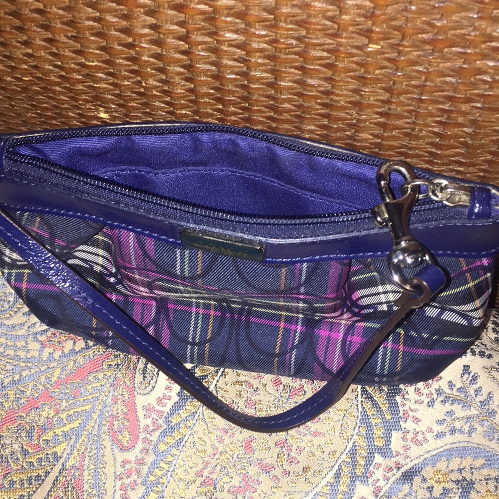 Coach wristlet - Picture 2 of 2